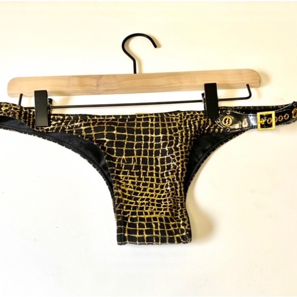 Sold - Picture 2 of 4